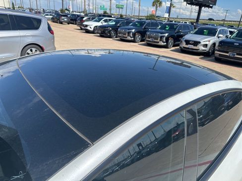 Used 2022 Tesla Model 3 RWD image 12