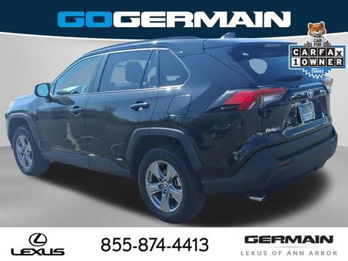 Used 2025 Toyota RAV4 LE AWD/4WD image 9
