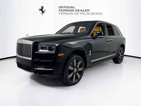 Used 2023 Rolls-Royce Cullinan image 3