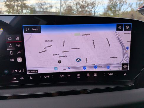 Used 2025 Audi Q6 e-tron Premium w/ Convenience Package image 24