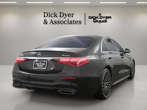Used 2022 Mercedes-Benz S 580 4MATIC Sedan image 11
