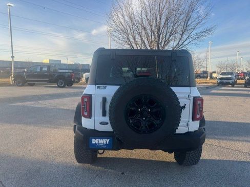 Certified 2023 Ford Bronco Wildtrak image 7