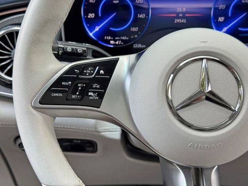Used 2023 Mercedes-Benz EQE 500 4MATIC SUV w/ Exclusive Trim Package image 20