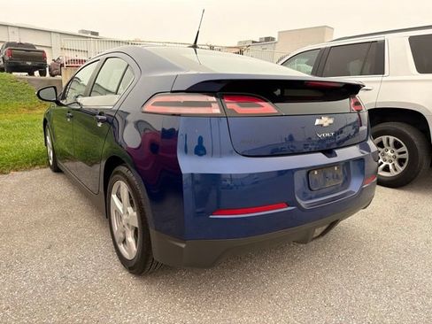 Used 2013 Chevrolet Volt FWD image 4