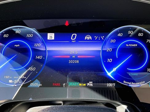 Used 2023 Mercedes-Benz EQS 580 4MATIC Sedan w/ Exclusive Trim Package image 19