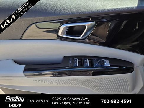 Used 2023 Kia Carnival EX FWD image 22