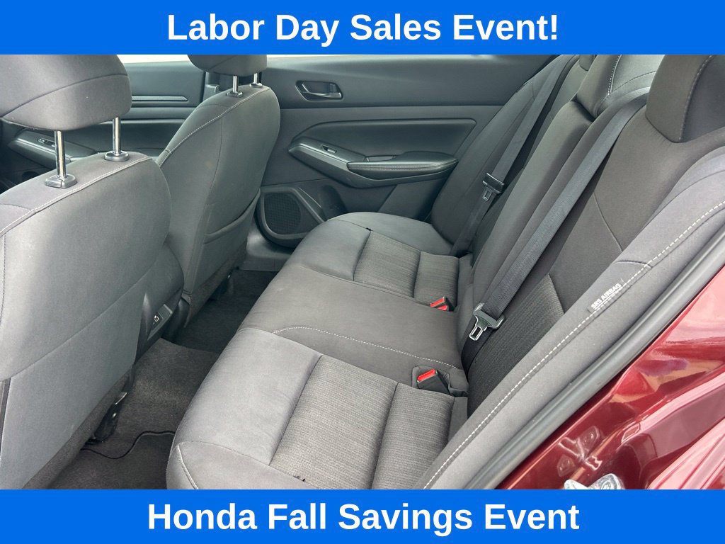 Used 2025 Nissan Altima 2.5 SV FWD image 12