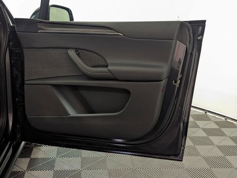 Used 2024 Tesla Model X image 81