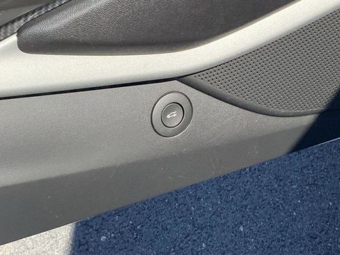 Used 2018 Chevrolet Camaro SS image 21