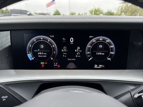 New 2026 Volkswagen Tiguan SE FWD image 11