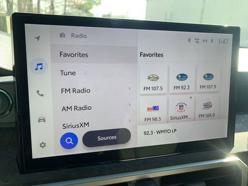 Used 2024 Toyota Tacoma Limited w/ Limited Package (LT) image 18