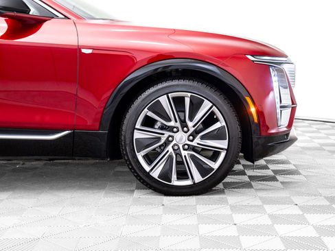 Certified 2025 Cadillac Lyriq Luxury w/ LPO, Floor Liner Package image 39