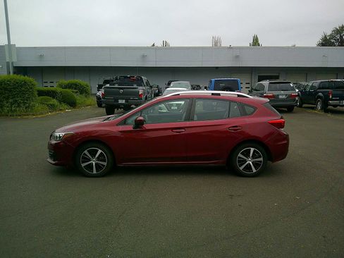 Used 2023 Subaru Impreza 2.0i Premium AWD/4WD image 2