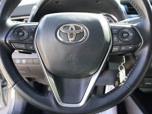 Used 2020 Toyota Camry SE image 26