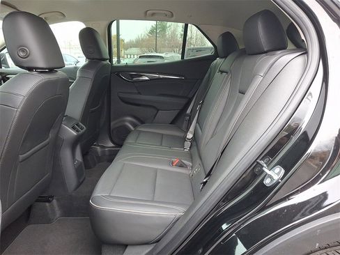 Used 2023 Buick Envision Essence image 10