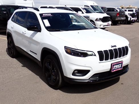 Used 2023 Jeep Cherokee Altitude Lux AWD/4WD image 6