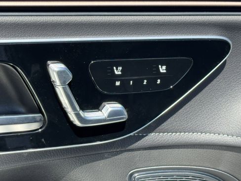 New 2026 Mercedes-Benz EQE 320 4MATIC SUV image 18