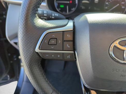 Certified 2021 Toyota Sienna Limited image 16