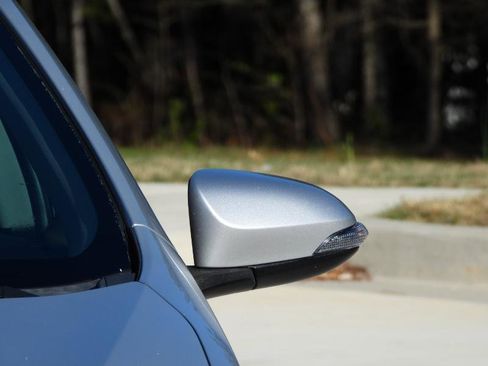 Used 2017 Toyota Corolla SE image 27