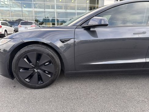 Used 2024 Tesla Model 3 RWD image 9