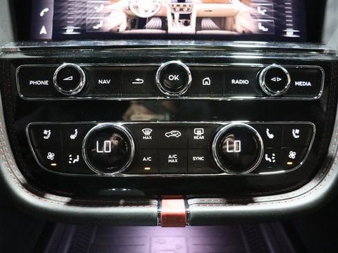 Used 2021 Bentley Bentayga Speed AWD/4WD image 59