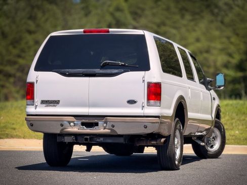 Used 2000 Ford Excursion Limited AWD/4WD image 8