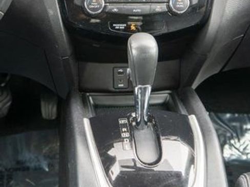 Used 2016 Nissan Rogue SL w/ SL Premium Package image 17