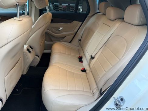 Used 2022 Mercedes-Benz GLC 300 image 15