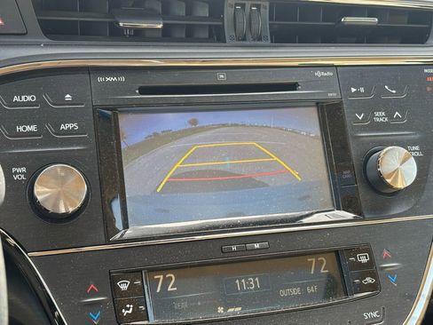 Used 2017 Toyota Avalon Limited image 10