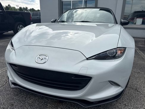 Used 2016 MAZDA MX-5 Miata Club w/ Brembo/BBS Package RWD image 11