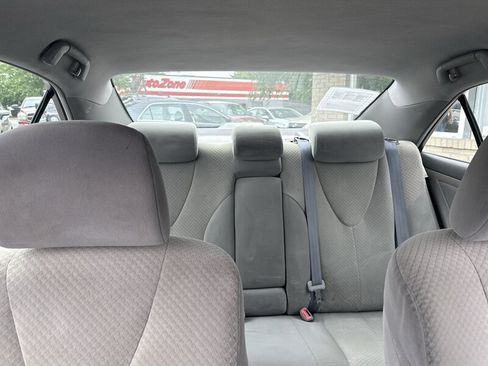 Used 2009 Toyota Camry LE FWD image 25