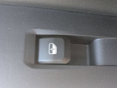 New 2026 Jeep Compass Latitude AWD/4WD image 25