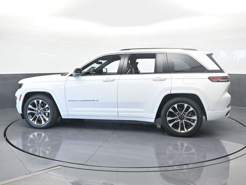 Used 2024 Jeep Grand Cherokee Overland w/ Adv Protech Group III image 3