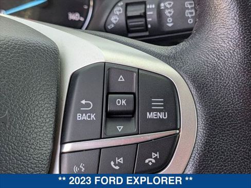 Used 2023 Ford Explorer XLT w/ Equipment Group 202A RWD image 15