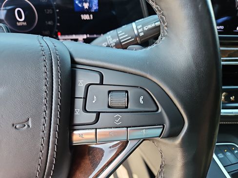 Used 2022 Cadillac Escalade ESV Sport Platinum AWD/4WD image 16