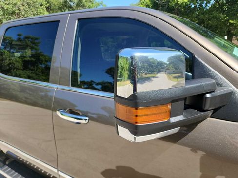 Used 2015 Chevrolet Silverado 2500 High Country w/ High Country Premium Package AWD/4WD image 13
