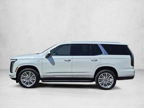 Used 2025 Cadillac Escalade Premium Luxury AWD/4WD image 9