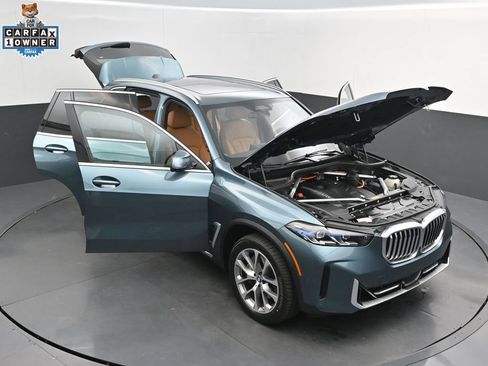 Used 2024 BMW X5 xDrive50e w/ Premium Package AWD/4WD image 55