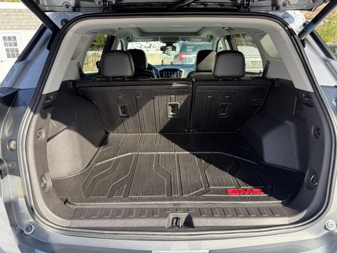 Used 2021 GMC Terrain SLT w/ Infotainment Package II image 18