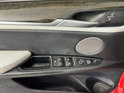 Used 2018 BMW X6 M image 41