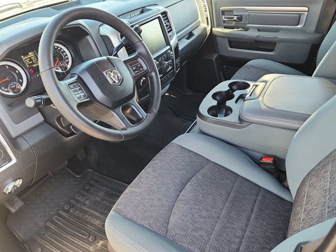 Used 2015 RAM 2500 SLT w/ Protection Group AWD/4WD image 8