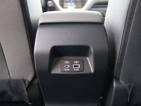 Used 2025 Subaru Crosstrek 2.0i Premium image 19