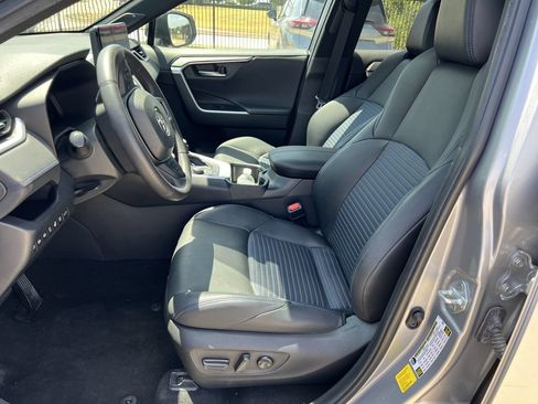 Used 2023 Toyota RAV4 XSE AWD/4WD image 6