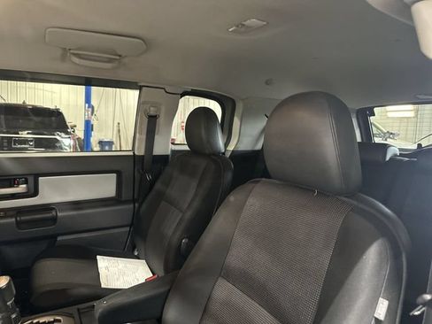 Used 2010 Toyota FJ Cruiser 4WD image 20