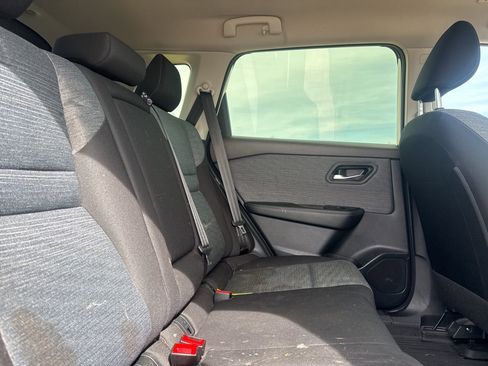 Certified 2023 Nissan Rogue SV image 23