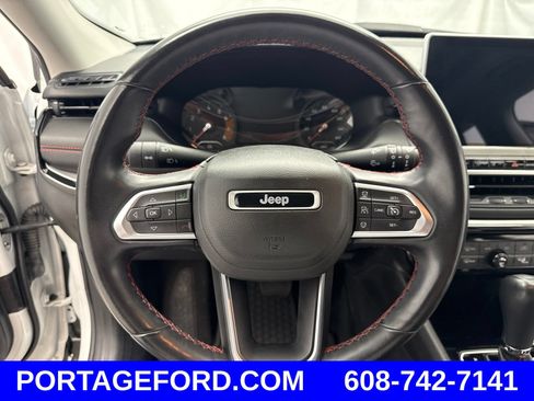 Used 2022 Jeep Compass Trailhawk w/ Sun and Sound Group AWD/4WD image 16