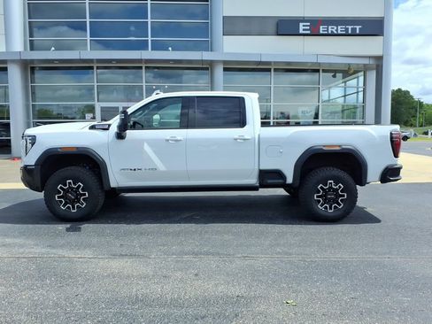 Used 2026 GMC Sierra 2500 AT4X AWD/4WD image 4