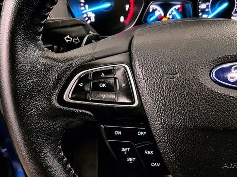 Used 2017 Ford Escape Titanium image 17