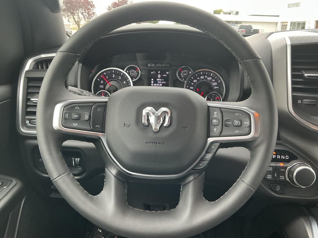 Used 2025 RAM 1500 Big Horn AWD/4WD image 17