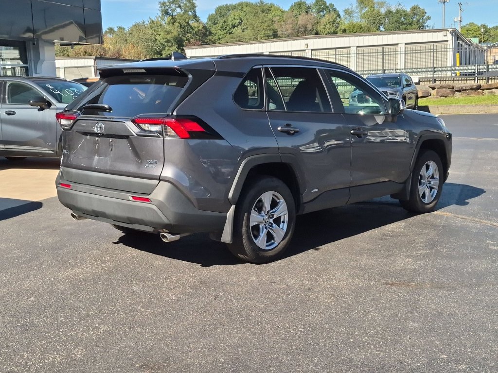 Used 2025 Toyota RAV4 XLE w/ Convenience Package AWD/4WD image 6